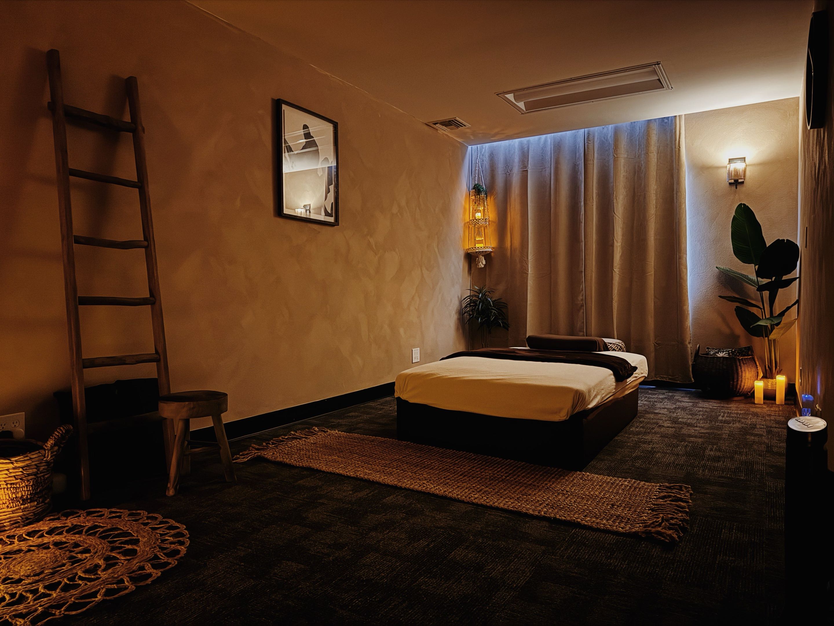 Moody private treatment room at The Emerald Healing Center